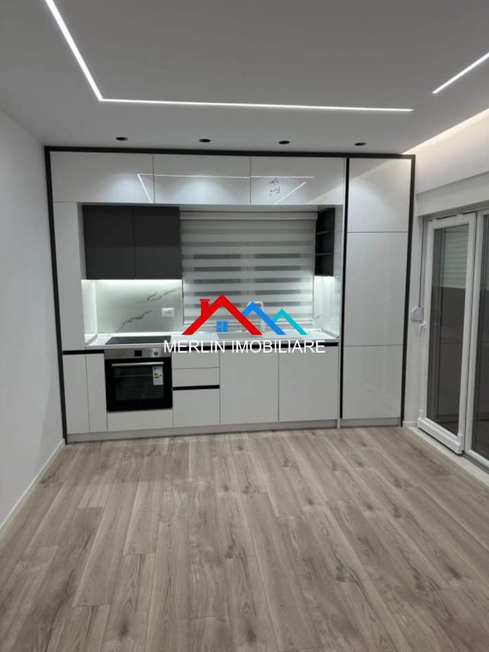 Tirane, jepet me qera apartament 2+1 Kati 3, 62 m² 800 € (Vaso Pasha,BLLOK.)