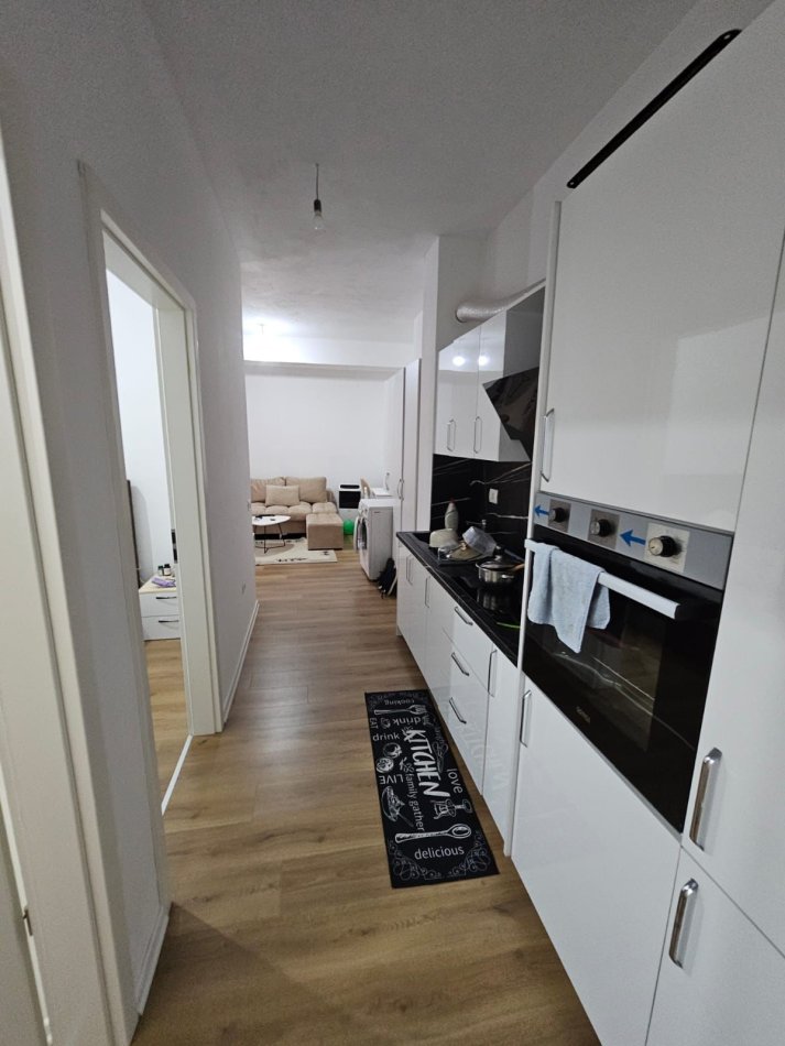 Tirane, shitet apartament 2+1 Kati 1, 73 m² 115.000 € (ali demi)