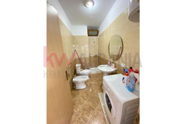 Tirane, apartament 2+1 Kati 3, 88 m² 100.000 Euro (Yzberisht)
