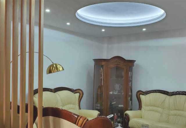 Tirane, shitet apartament 163 m² 170.000 Euro
