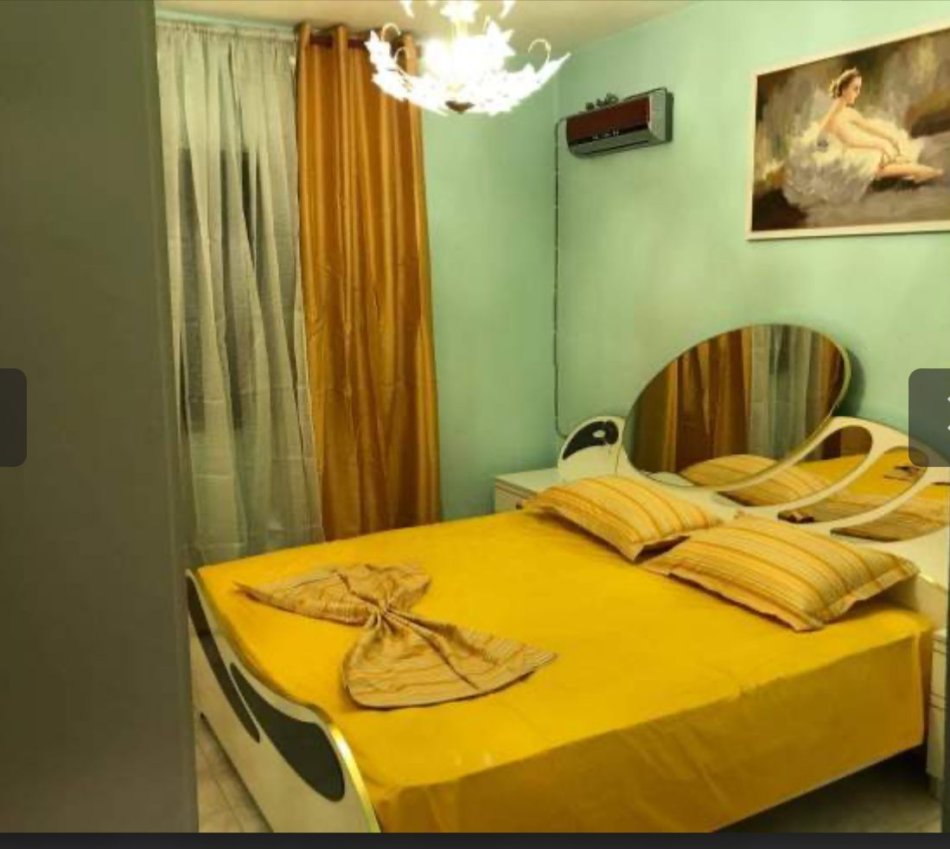 Tirane, jepet me qera apartament 1+1 Kati 2, 70 m² 400 € (Medrese)