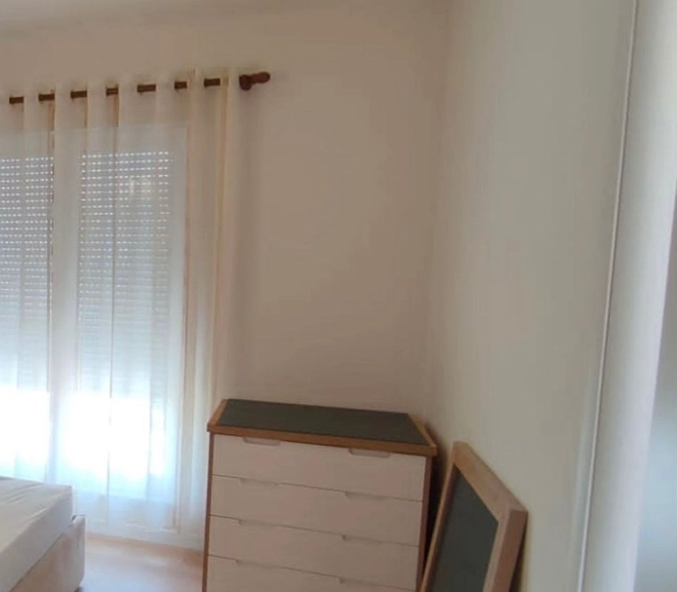 Tirane, jepet me qera apartament 2+1+Ballkon Kati 7, 80 m² 600 € (Qytet studenti , Kompleksi ana)