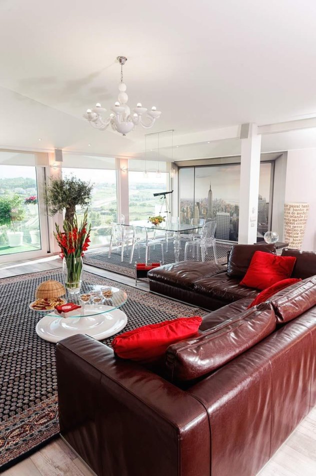 Tirane, jepet me qera apartament 2+1+Ballkon Kati 7, 203 m² 1.700 € (liqeni Thate)