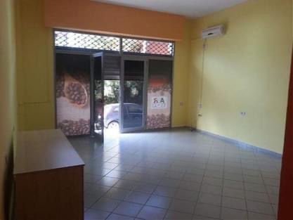 Tirane, shitet dyqan Kati 0, 59 m² 77.000 Euro (Dom Mark Dushi)