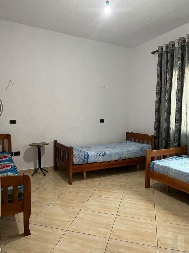 Tirane, jepet me qera shtepi 3+1+BLK Kati 1, 120 m² 30.000 Leke (Qytet Studenti)
