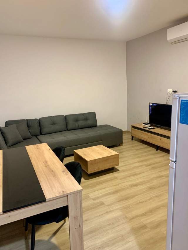 Tirane, jepet me qera shtepi 1+1+BLK Kati 1, 40 m² 600 Euro (pas Drejtorise se Tatimeve)