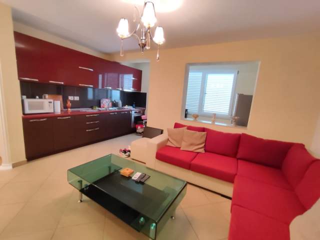 Tirane, jepet me qera apartament Kati 5, 65 m² 400 Euro (Miinistria e drejtesis)