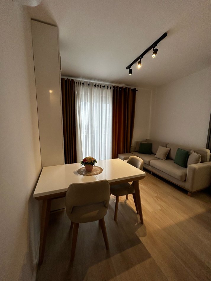 Tirane, jepet me qera apartament 1+1 Kati 8, 67 m² 600 € (rruga don bosko)