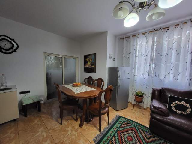 Tirane, jepet me qera apartament 3+1+A Kati 3, 80 m² 430 Euro (Sheshi Willson)