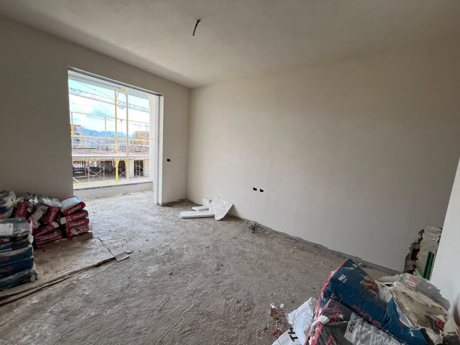 Tirane, shitet apartament 2+1, Kati 7, 105 m2 94,230 € (Qtu)