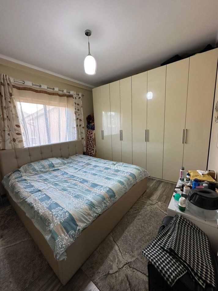 Tirane, jepet me qera apartament 1+1 (i mobiluar)   Kati 2, 74 m² 450 € (Selite)