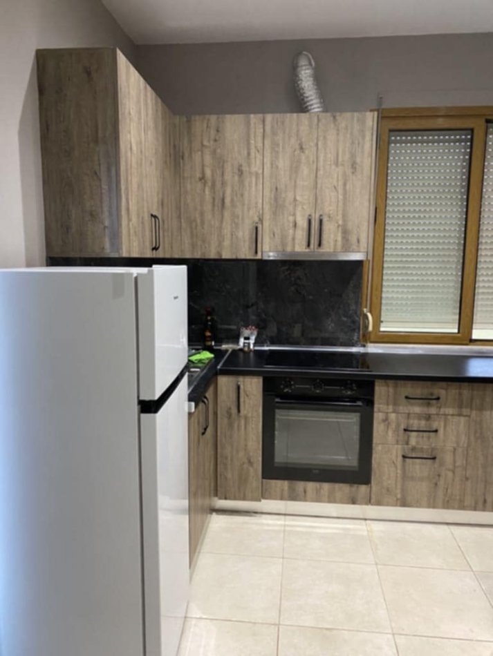 Tirane, jepet me qera Vile 1+1+Ballkon Kati 2, 50 m² 370 € (Kristaq capo)