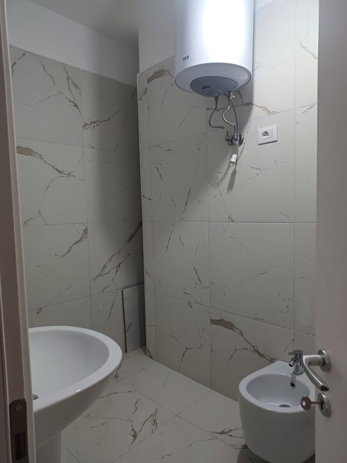 Tirane, jepet me qera apartament 2+1+Ballkon Kati 3, 100 m² 550 € (Astir , Oasis Residence)