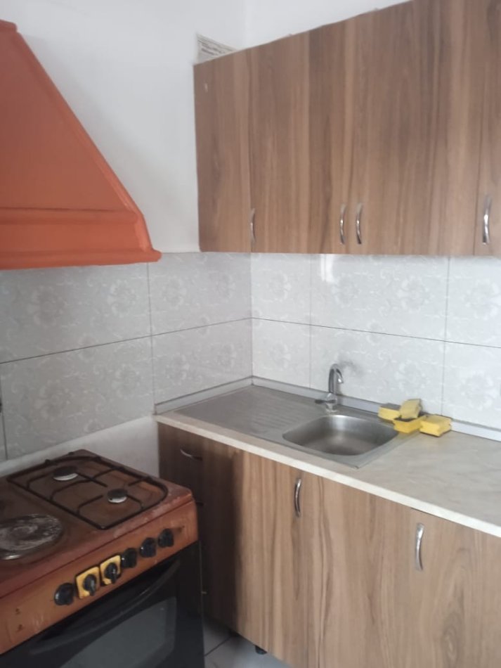 Tirane, jepet me qera apartament 1+1 Kati 0, 60 m² 250 € 