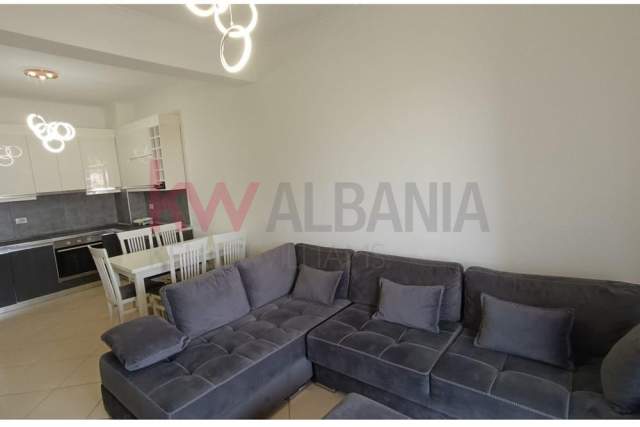 Tirane, jepet me qera apartament 1+1+BLK Kati 3, 60 m² 500 Euro (Kompleksi Golden Park)