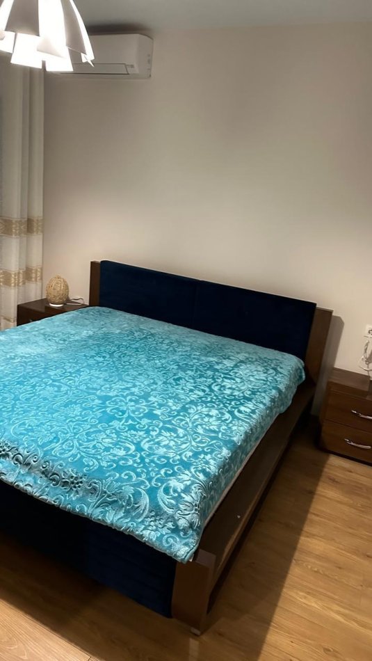 Tirane, jepet me qera apartament 2+1 Kati 7, 110 m² 600 € (tek pallati me shigjeta)