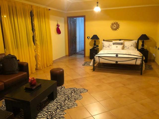 Tirane, jepet me qera Vile 4+1+BLK Kati 3, 300 m² 1.200 Euro (Medreseja)