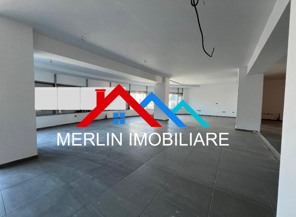 Tirane, jepet me qera ambjent biznesi Kati 2, 300 m² 3.300 € (Rruga e Dibres)