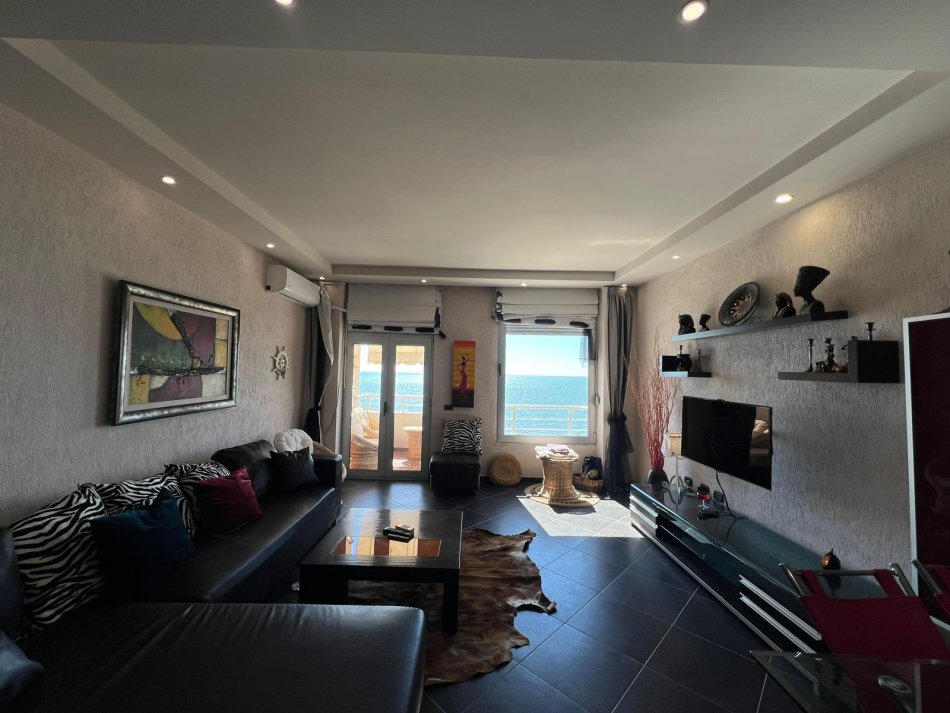 Durres, shitet apartament 1+1+Ballkon Kati 2, 66 m² 165.000 € (DURRES)