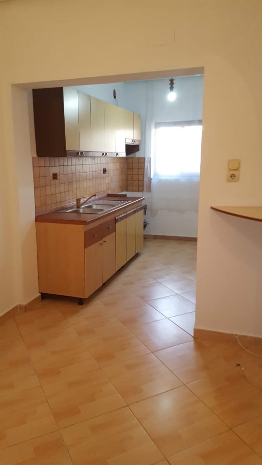 Tirane, jepet me qera apartament 2+1 Kati 1, 100 m² 350 € (Don Bosko)