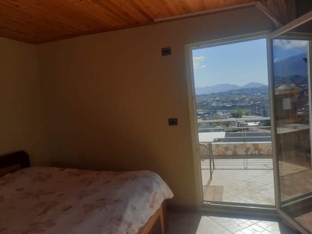 Tirane, jepet me qera Vile 1+1+BLK Kati 3, 65 m² 30.000 Leke (Kodra e Priftit)
