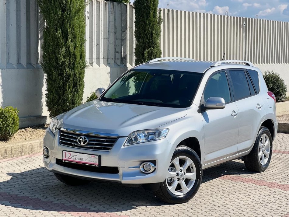 TOYOTA RAV4 - 2.2 NAFTE D4D 👉 2011 👈KAMBIO MANUALE 8.500 €