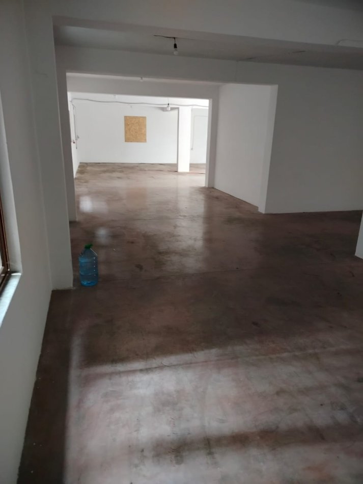 Tirane, jepet me qera magazine , , 200 m² 600 € (Astir)