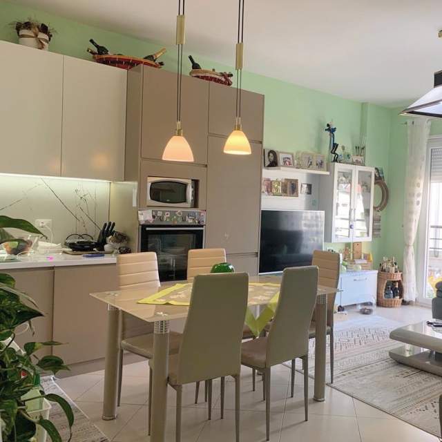 Tirane, jepet me qera apartament 2+1+BLK Kati 2, 115 m² 420 Euro