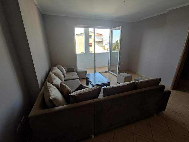 Tirane, jepet me qera apartament 2+1+BLK Kati 3, 90 m² 40.000 Leke (rruga 5 maji)