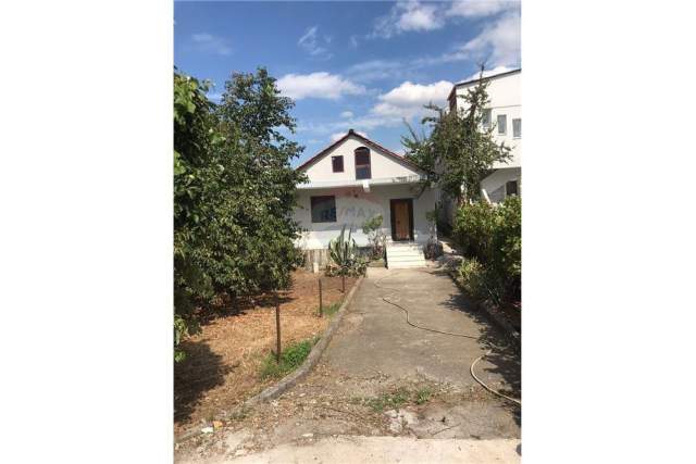 Tirane, shitet Vile 1 Katshe Kati 1, 90 m² 115.000  (Rruga valbona)