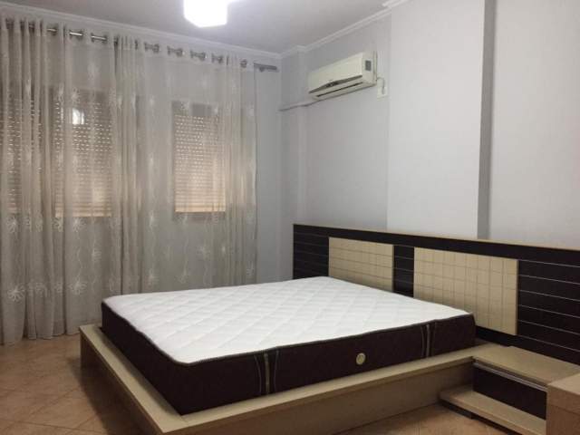 Tirane, jepet me qera apartament 2+1+BLK Kati 3, 90 m² 600 Euro (rruga Him Kolli)