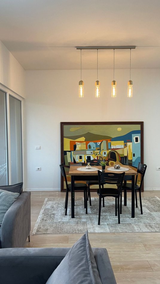Tirane, jepet me qera apartament 2+1 Kati 4, 120 m² 1.300 € (Rruga e kosovareve)
