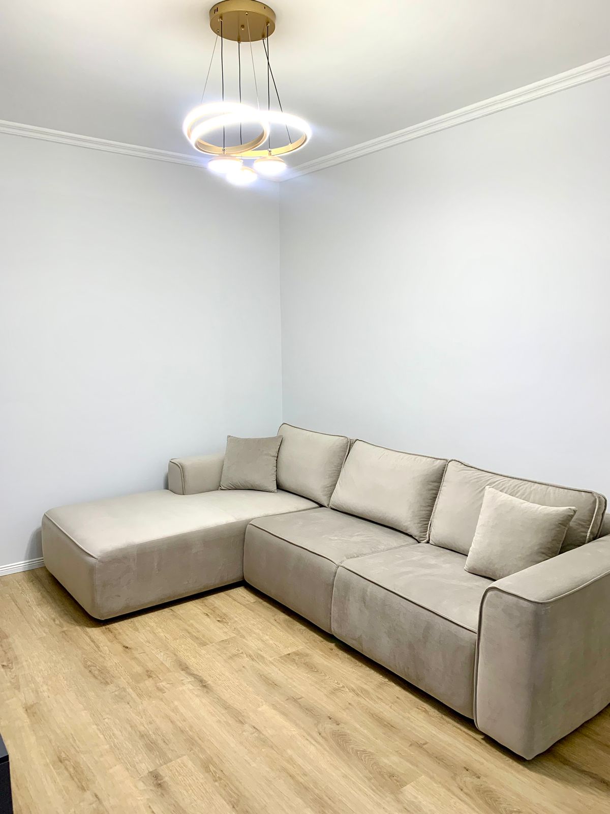 Apartament 1+1 i arreduar lux , Stacioni i trenit , 450 euro