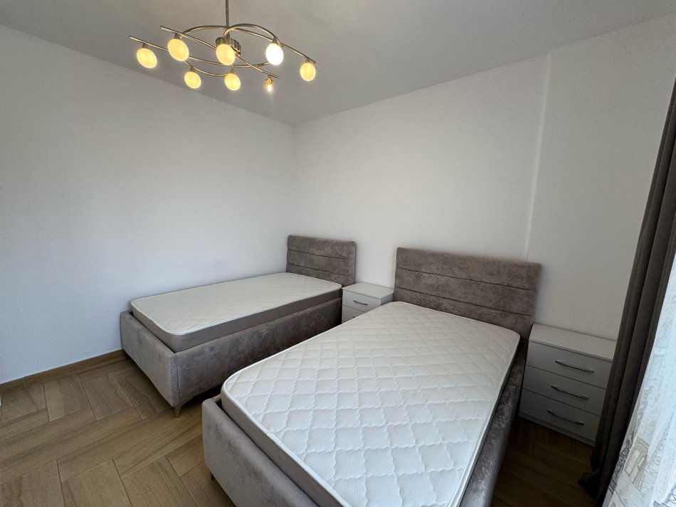 Tirane, jepet me qera apartament 2+1 , 110 m² 1.000 € (21 dhjetori)