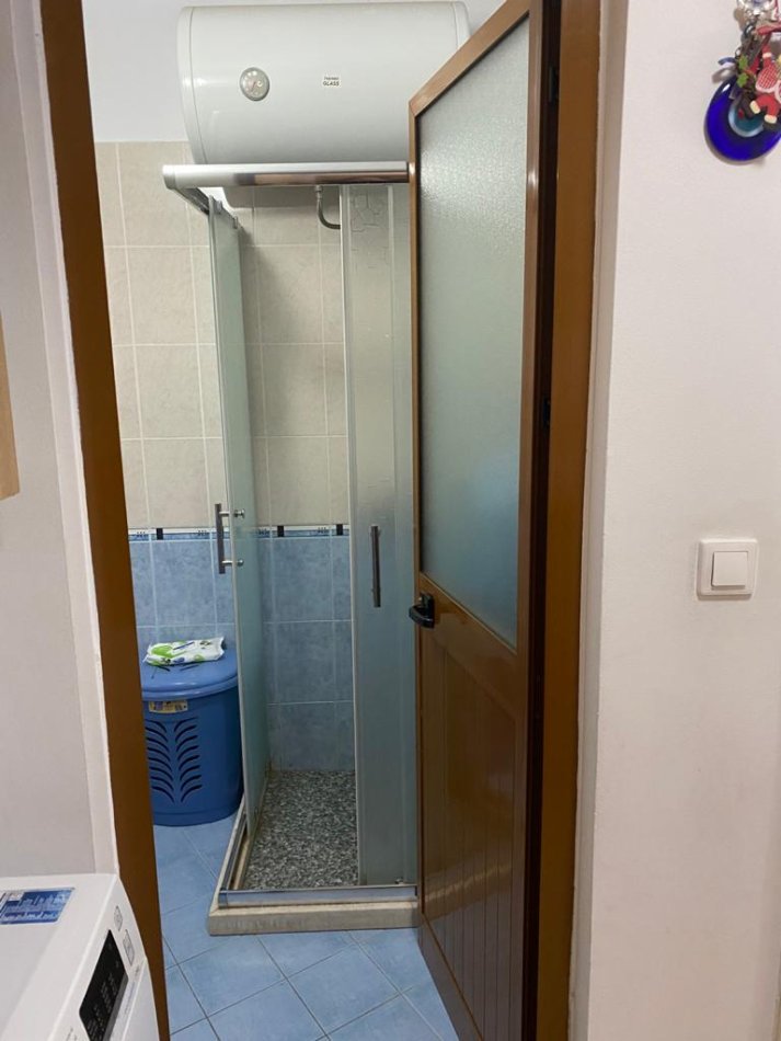 Tirane, jepet me qera apartament 1+1+Ballkon Kati 3, 65 m² 350 € (Rruga Idriz Dollaku, Ali Demi)