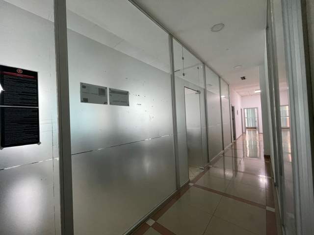 Tirane, shitet dyqan Kati 2, 210 m² 1.650 Euro/m2 (Rruga Frang Bardhi)