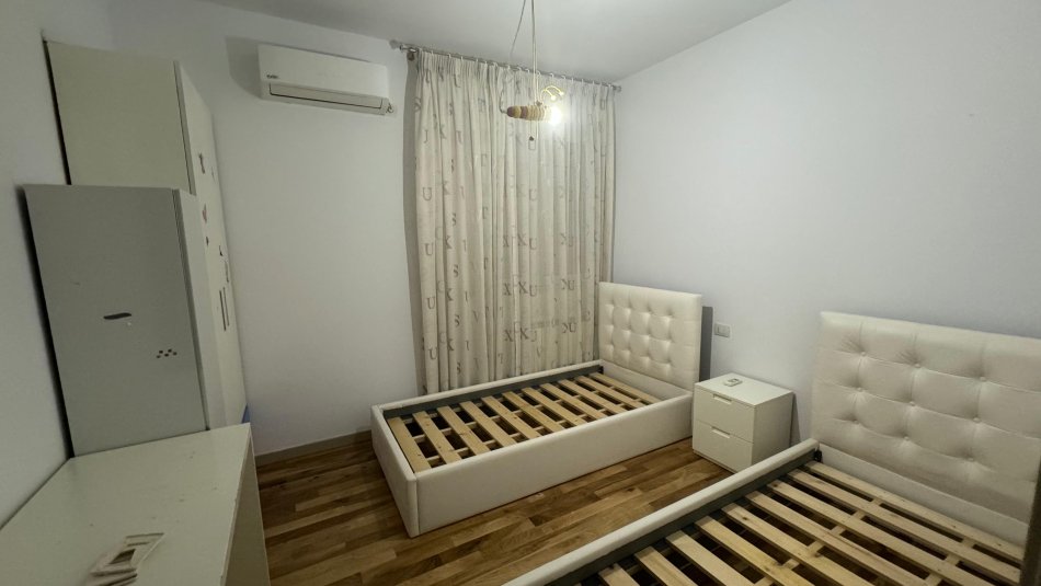 Tirane, jepet me qera apartament duplex Dublex Kati 1, 1.500 € (Kodra e Diellit)