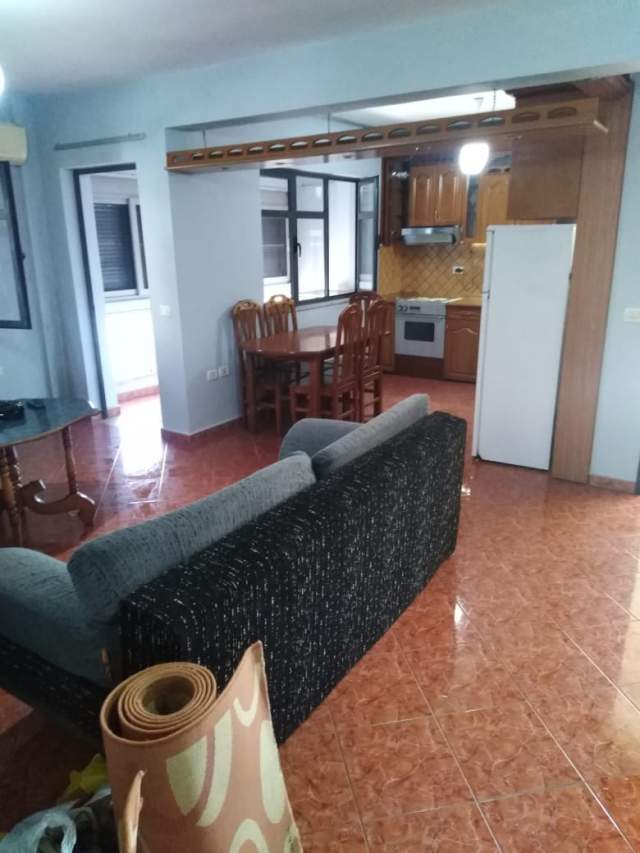 Tirane, jepet me qera apartament 2+1+BLK Kati 2, 87 m² 350 Euro (kthesa e Kamzes)