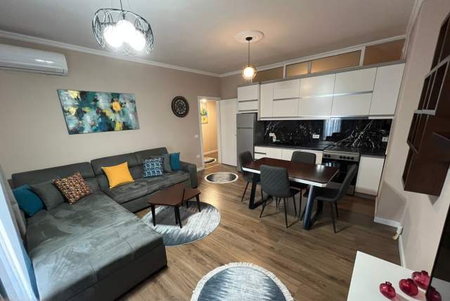 Korce, ofert apartament 2+1+BLK Kati 3, 90 m² 350 Euro (Pranë Shën Marias)