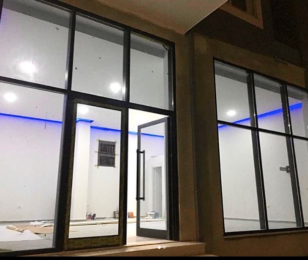 Tirane, shitet dyqan Kati 0, 70 m² 80.000 Euro (Tirane)
