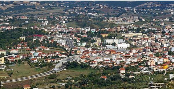 Tirane, jepet me qera apartament 3+1 Kati 3, 110 m² 600 € (Sauk)