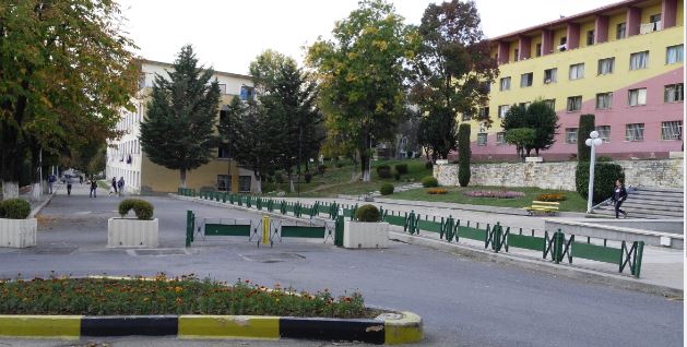Tirane, jepet me qera apartament 1+1 Kati 1, 54 m² 450 € (Qytet studenti)