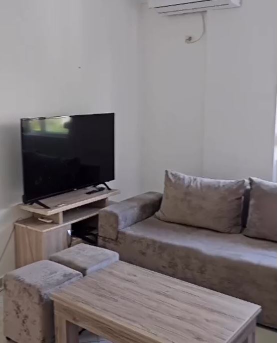 Tirane, jepet me qera apartament 2+1 Kati 1, 95 m² 500 € (Liqeni i Thate)