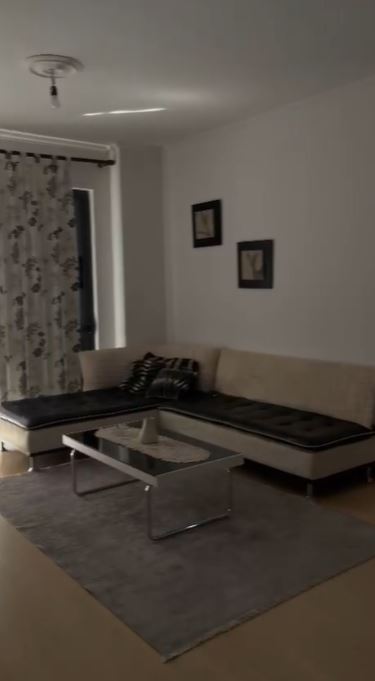 Tirane, jepet me qera apartament 2+1 Kati 7, 114 m² 399 € (Yzberisht)