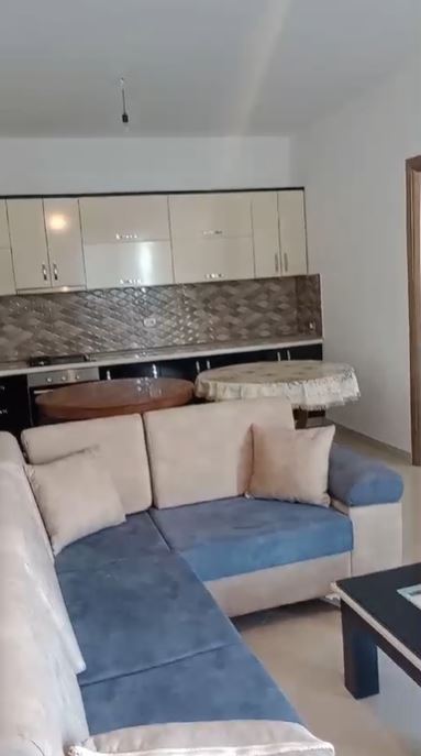 Tirane, jepet me qera apartament 2+1 Kati 2, 90 m² 450 € (Selite)