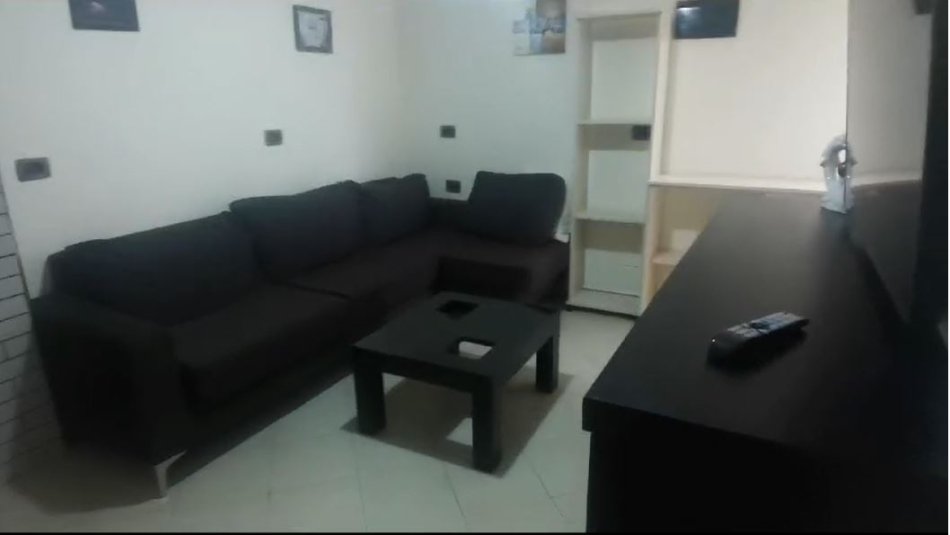 Tirane, jepet me qera apartament 1+1 Kati 2, 67 m² 67 € (Stacioni i trenit)