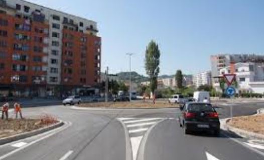 Tirane, jepet me qera apartament 2+1 Kati 7, 91 m² 400 € (Yzberisht)