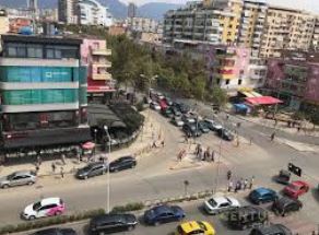 Tirane, jepet me qera apartament 2+1 Kati 5, 80 m² 600 € (21 Dhjetori)