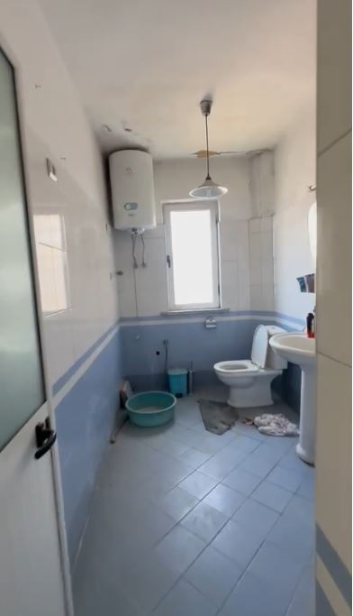 Tirane, shitet apartament 1+1 Kati 5, 52 m² 75.000 € (Ali Demi)