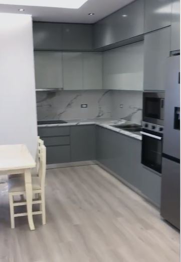 Tirane, jepet me qera apartament 2+1 Kati 3, 100 m² 450 € (Sauk)